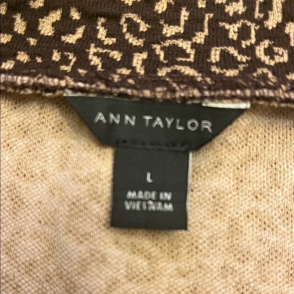 Ann Taylor Brown Animal Print Top size L - Picture 3 of 7